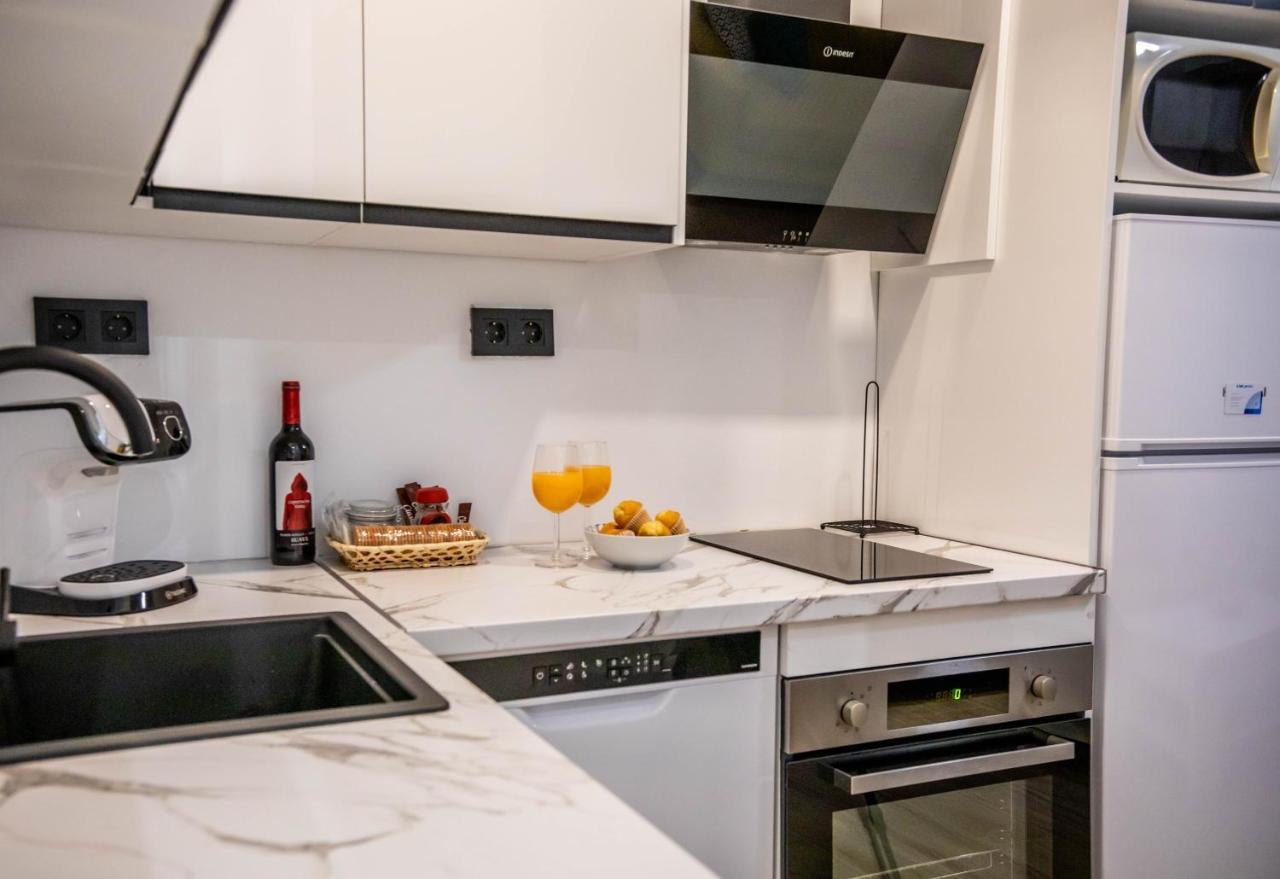 Tuguest Avenida Madrid Apartment Гранада Екстериор снимка