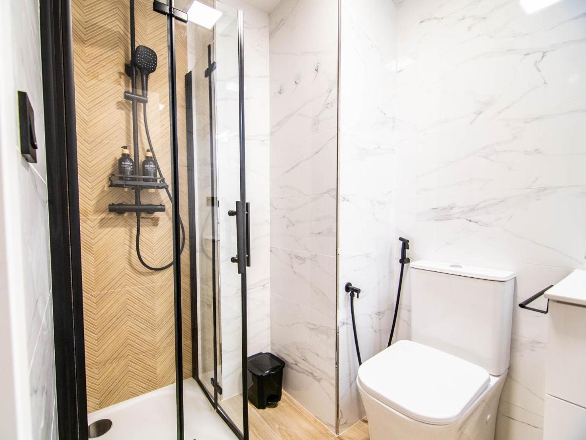 Tuguest Avenida Madrid Apartment Гранада Екстериор снимка